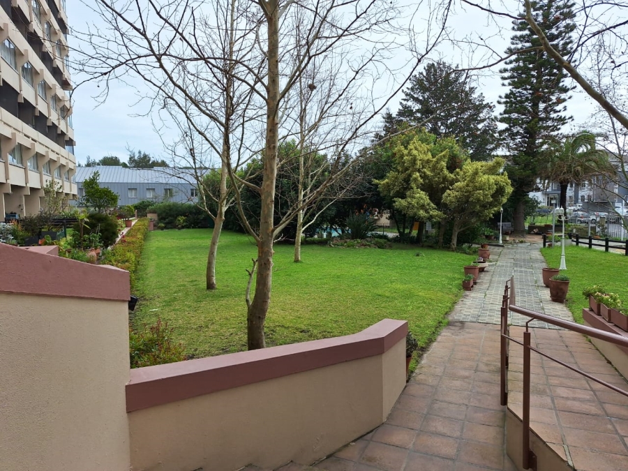 2 Bedroom Property for Sale in Pinelands Western Cape